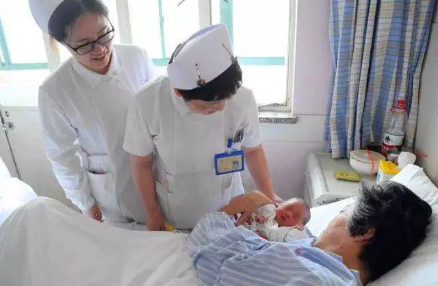 孙子56岁大妈怒生二胎结局心酸J9九游会我上海6套房只想抱(图3)