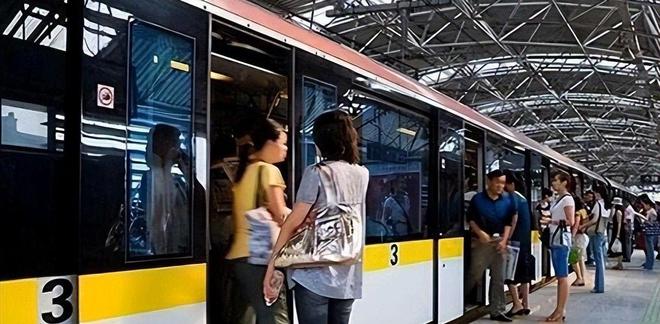 不旅游只扎根！一旦开战后果不堪设想j9九游会登录上海藏着五万日本人：(图3)