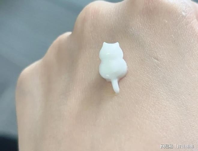 便宜？10款护手霜亲测推荐保湿不油腻！j9九游会登录什么牌子的护手霜好用又(图12)